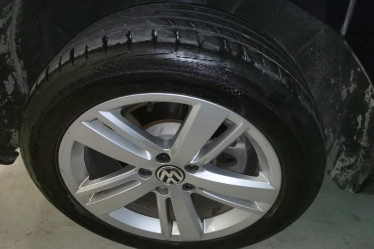 Used Volkswagen Sharan 2018 Revised Version 380TSI Comfort Edition 7-Seater Right Rear Wheel Hub