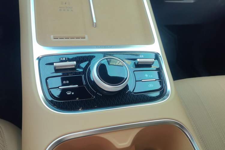 Used Geely Galaxy Galaxy Xingjian 7 EM-i 2025 120km Flagship Edition