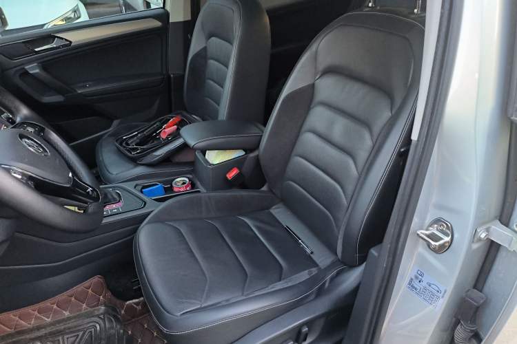 Used Volkswagen Tiguan L 2017 380TSI Automatic All-Wheel-Drive Luxury Edition Left Front Seat