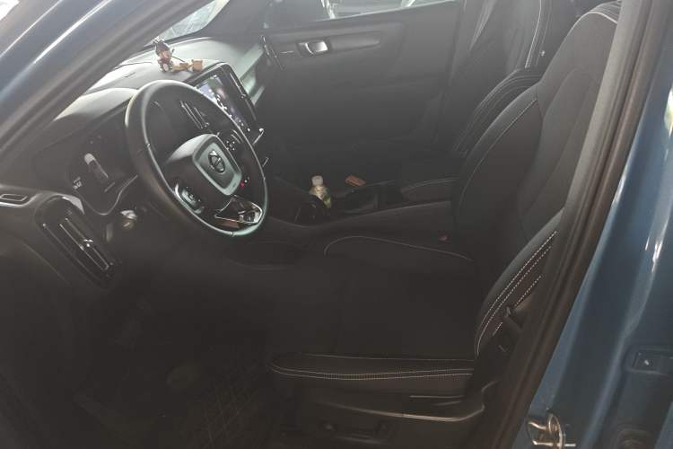 Used Volvo C40 2024 Long-Range PRO Version