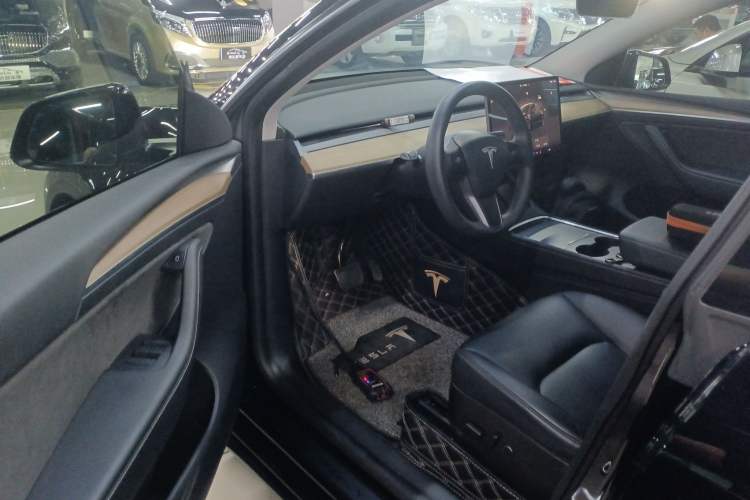 Used Tesla Model Y 2022 Rear-Wheel-Drive Version