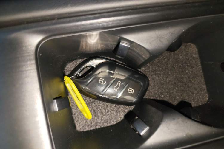 Used Roewe i5 2026 Model 1.5L Manual Comfort Version
