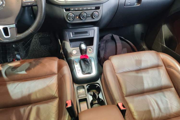 Used Volkswagen Tiguan L 2015 1.8TSI Automatic All-Wheel-Drive Luxury Model