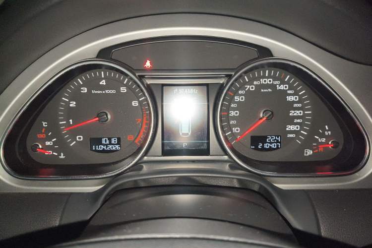 Used Audi Q7 2014 35 TFSI Ambition Edition Instrument Cluster