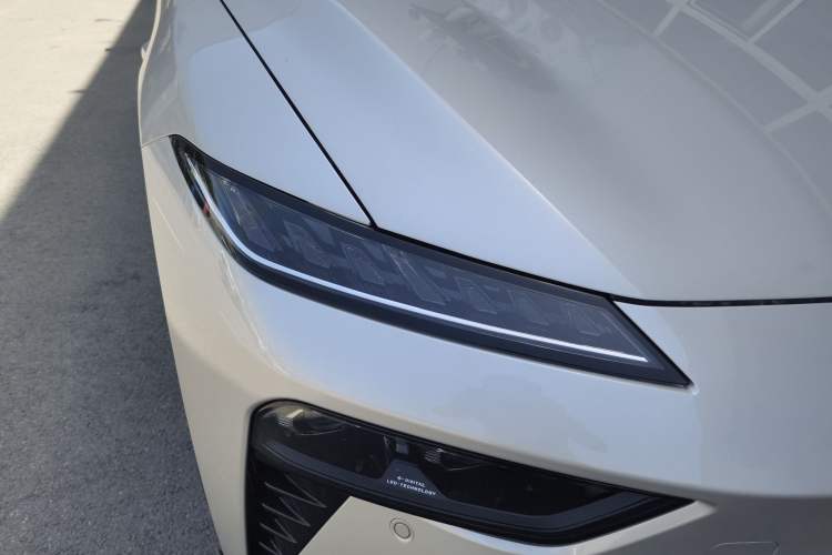 Used Dongfeng eπ eπ007 2025 Model Pure-Electric 565 All-Wheel-Drive Max Leading Edition
