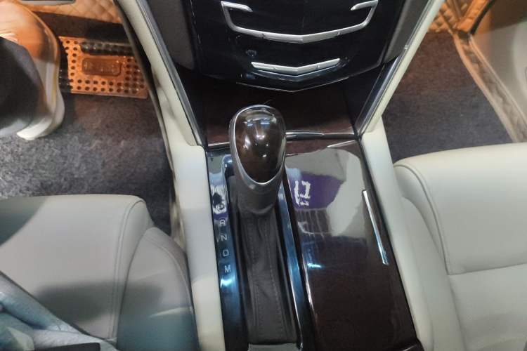 Used Cadillac XTS 2015 28T Comfort Model
