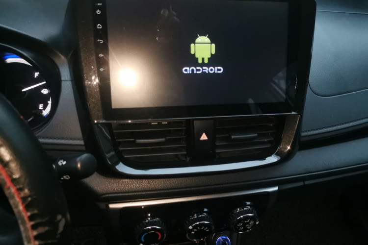 Used Toyota YARiS L Zhi Xuan 2016 Revised Version 1.5G CVT with Dynamic Sunroof Audio And AC Panel