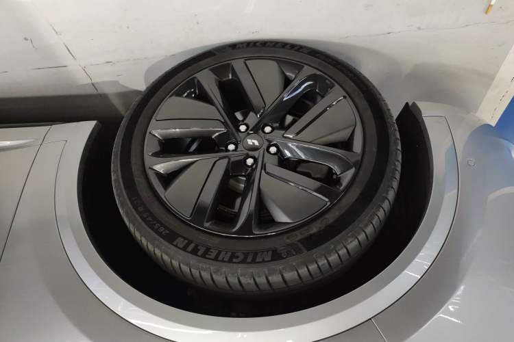 Used Li Auto L9 2022 Max model