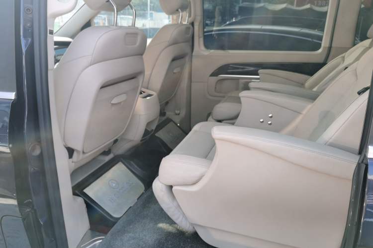 Used Mercedes-Benz V-Class 2017 V 260 Prestige Edition
