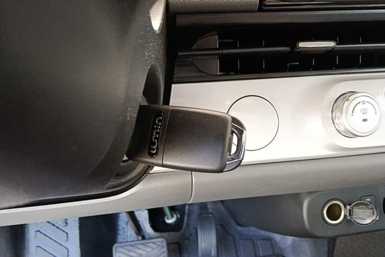 Used CHANGAN NEVO Lumin 2025 205 km Xiangqin Version