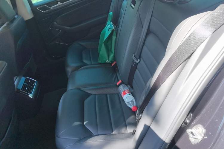 Used Volkswagen Phideon 2018 Revised Version 380TSI Two-Wheel Drive Business Edition
