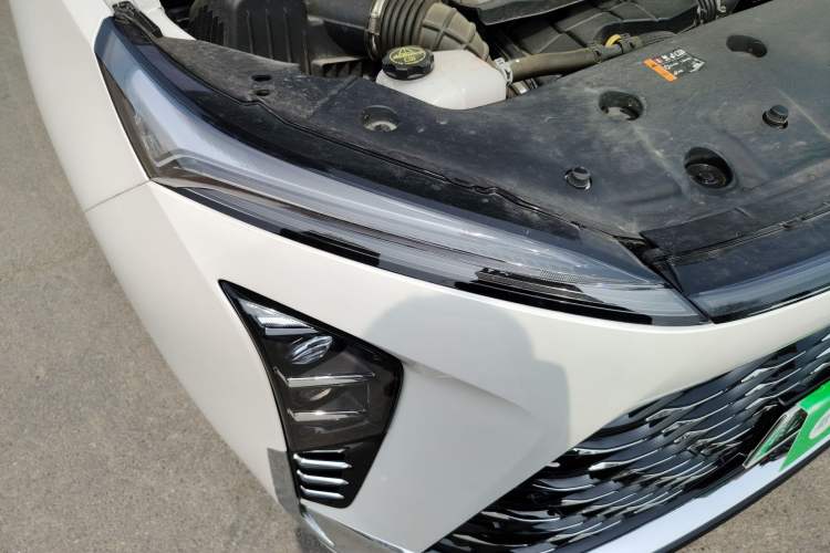 Used Buick GL8 New Energy 2024 Lu Zun Luxury Edition 6-Seater Right Front Headlight