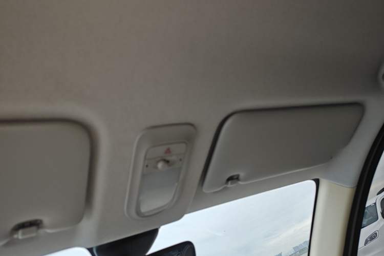 Used Wuling Hongguang MINIEV 2025 Four-Door Version Advanced Edition Headliner