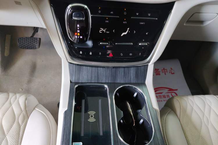 Used Buick GL8 2022 ES Landtrek 653T Comfort Edition