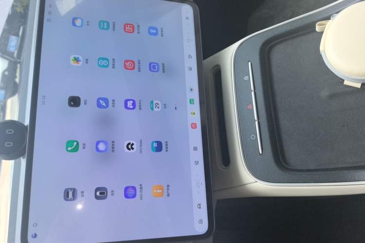 Used Nio ET5 2025 75 kWh Audio And AC Panel