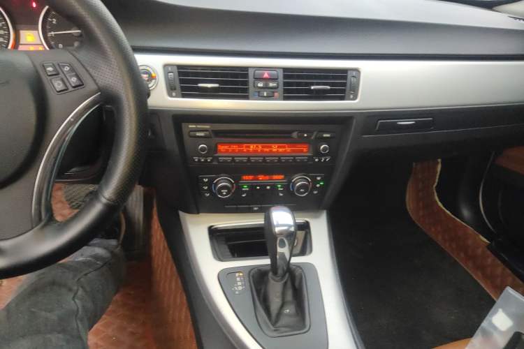 Used BMW 3 Series 2011 325i two-door coupe
