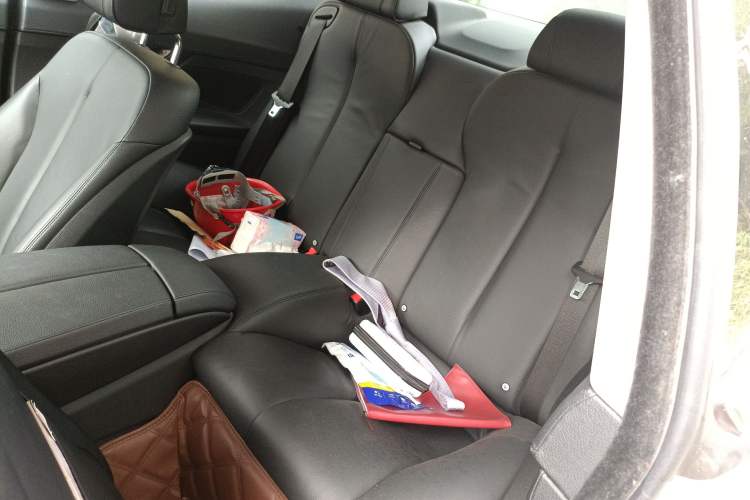 Used BMW 6 Series 2012 640i two-door coupe
