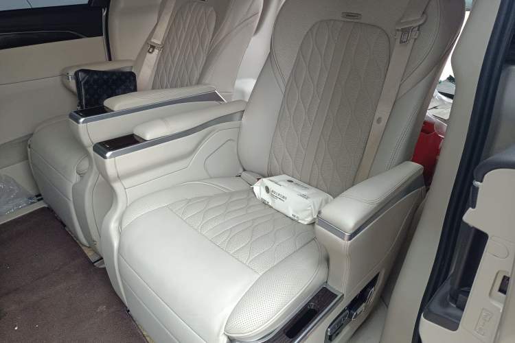 Used Buick GL8 2020 ES Land Cruiser 653T Comfort Edition Left Rear Seat