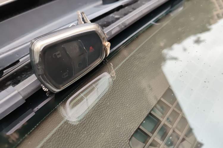 Used Buick LaCrosse 2013 2.4L SIDI Luxury Comfort Edition Vehicle Key