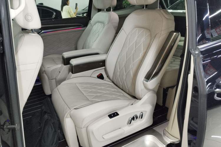 Used Volkswagen Viloran 2020 380TSI Prestige Edition Left Rear Seat