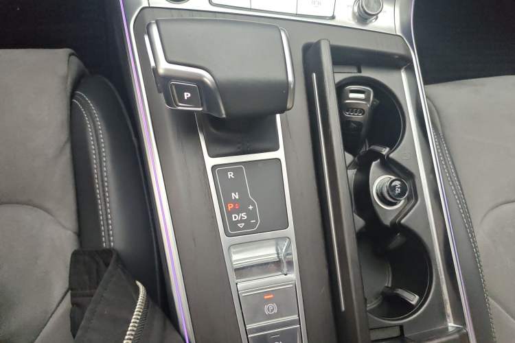 Used Audi A6L 2024 45 TFSI quattro Prestige Dynamic Edition
