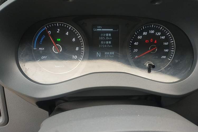 Used Wuling Yangguang 2024 300km Range Practical Window-Sealed Version 60kW
