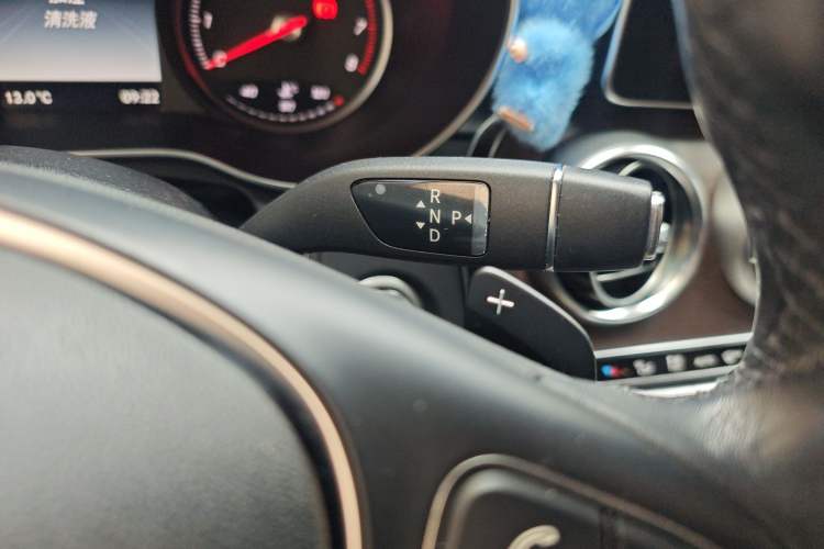 Used Mercedes-Benz GLC 2016 GLC 300 4MATIC Luxury Model Gear Lever