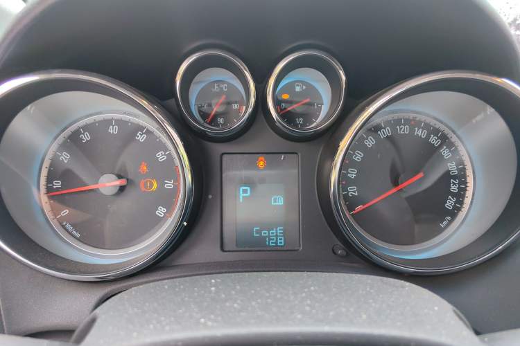 Used Buick GT 2013 XT 1.6L Automatic Fashion Edition