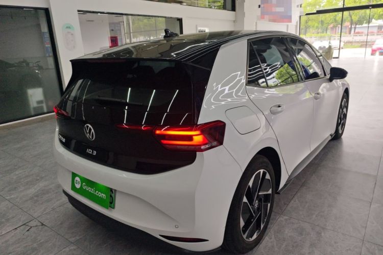 Used Volkswagen ID.3 2025 Smart Version Pure & Intelligent Enjoyment Edition Rear Right 45 Deg