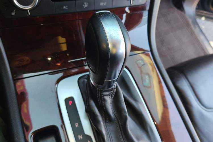 Used Volkswagen Touareg 2011 3.0 TSI Standard Version
