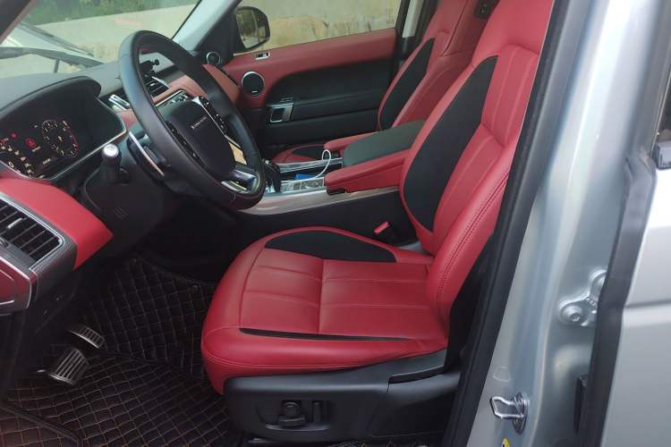 Used Land Rover Range Sport 2022 3.0 L6 YAO Black Edition
