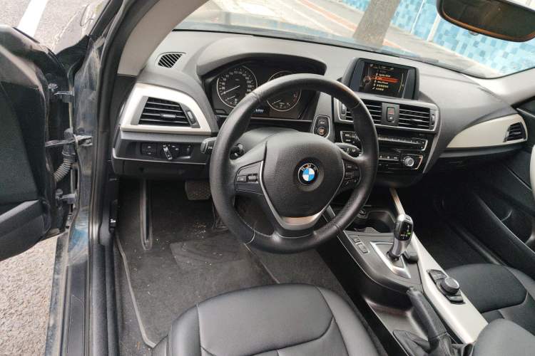 Used BMW 2 Series 2014 220i Leading Model
