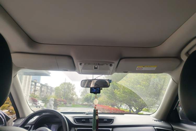 Used Nissan X-Trail 2017 2.5L CVT Leading Edition 4WD Headliner