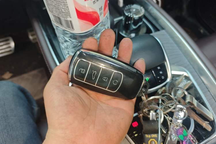 Used Chery Tiggo 8 PRO 2022 390T Four-Wheel Drive Storm Edition 5 Seats Vehicle Key