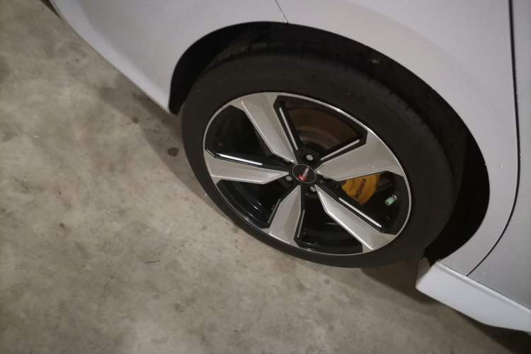 Used GAC Trumpchi EMPOW 2023 270T DCT J15 Version Exterior 5