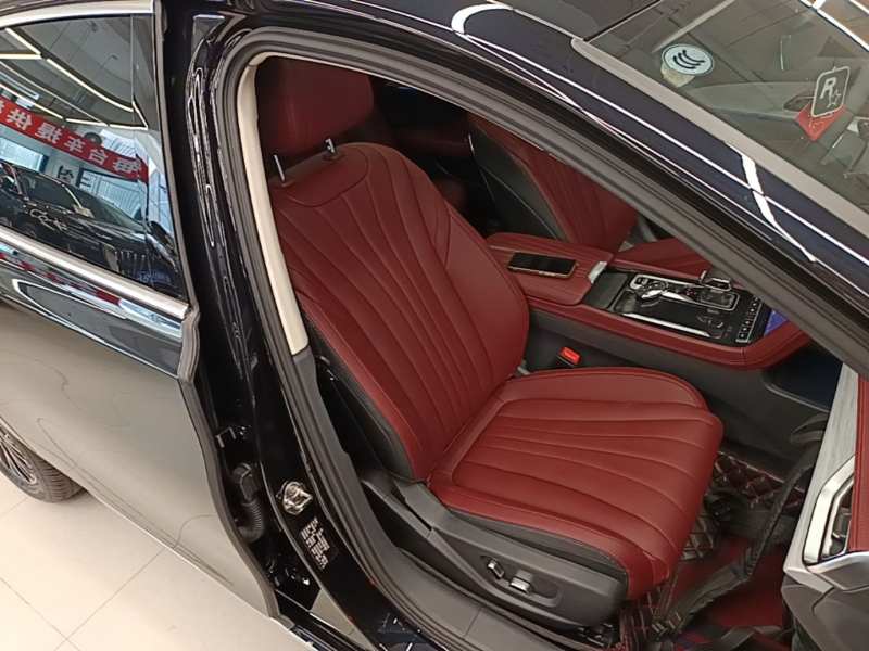 Used Hongqi H5 2025 2.0T Automatic Flag Edition – 500 000 Units Commemorative Version — 24