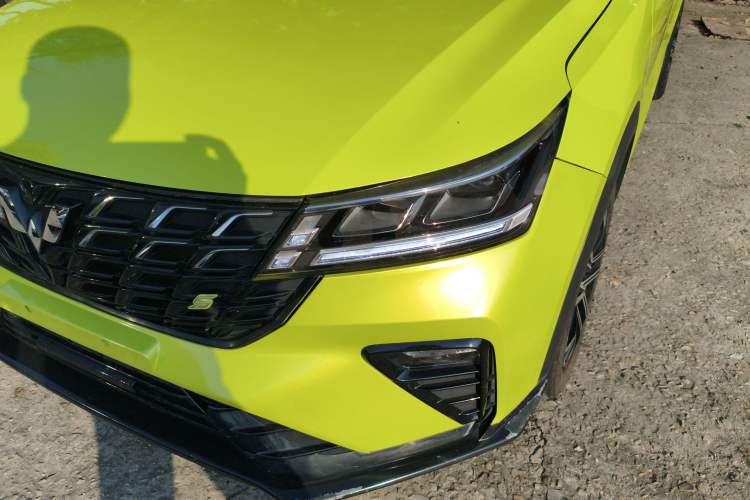 Used Wuling Alvez 2022 1.5T CVT Trendy & Cool Edition
