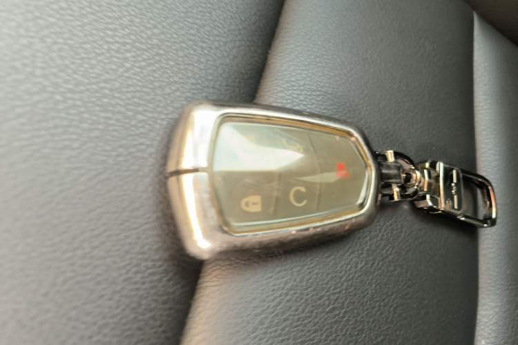 Used Cadillac XT6 2021 2.0T 7-Seater Two-Wheel-Drive Luxury Version
