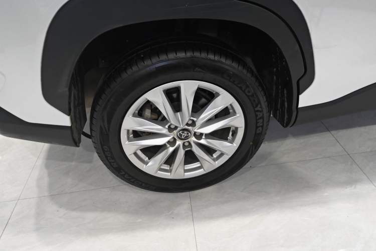 Used Toyota Corolla Cross 2023 2.0L Pioneer Edition Right Rear Wheel Hub