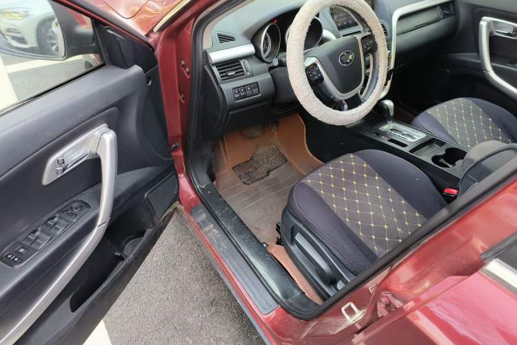 Used Bestune X80 2013 2.0L automatic comfort version
