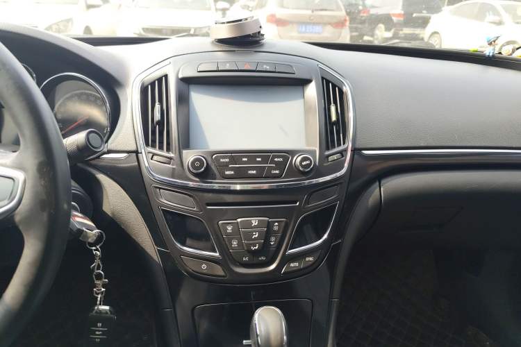 Used Buick Regal 2014 1.6T Fashionable Tech Edition
