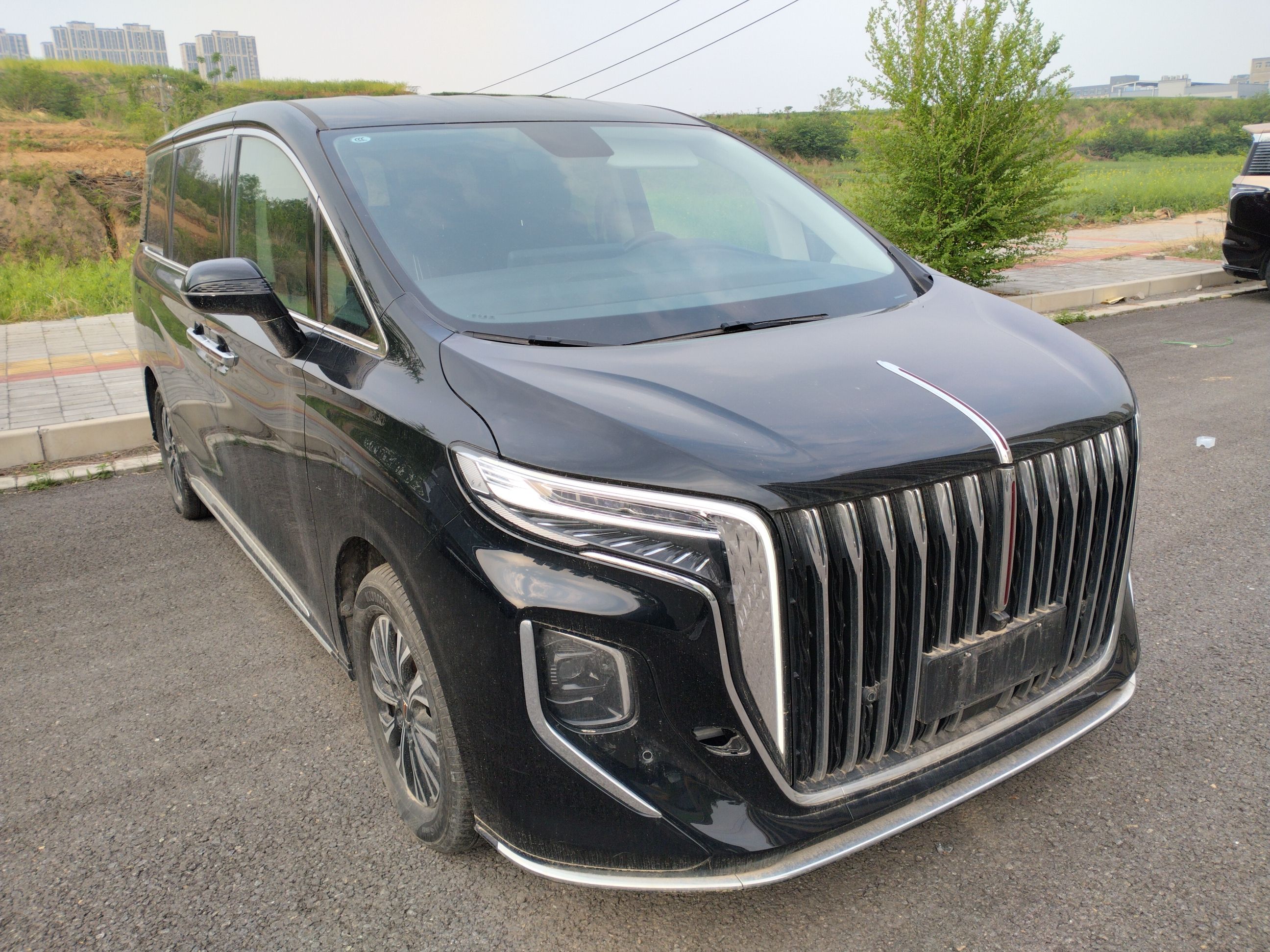 Hongqi HQ9 PHEV 2024 2.0T Four-Wheel Drive Business Edition — снимка 3