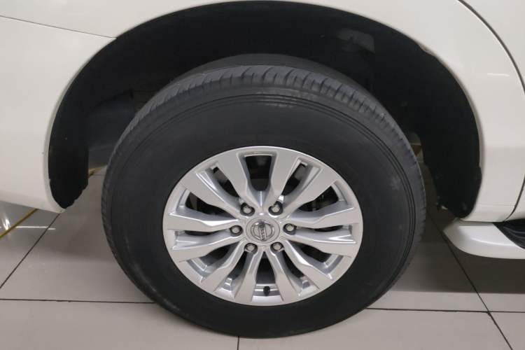 Used Nissan Patrol 2018 Y62 4.0 XE Middle East Right Rear Wheel Hub