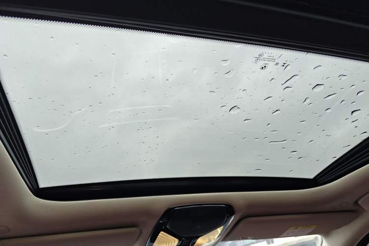 Used BMW i3 2024 eDrive 35 L Headliner