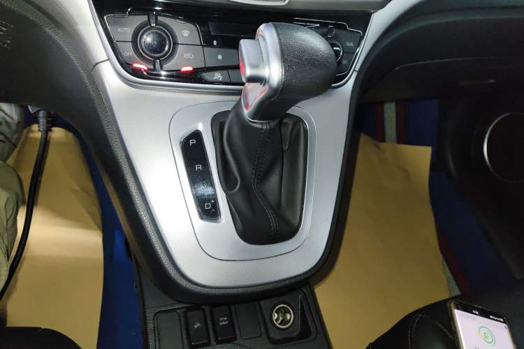 Used Haval M6 2019 1.5T DCT Two-Wheel Drive Elite Version China VI Standard
