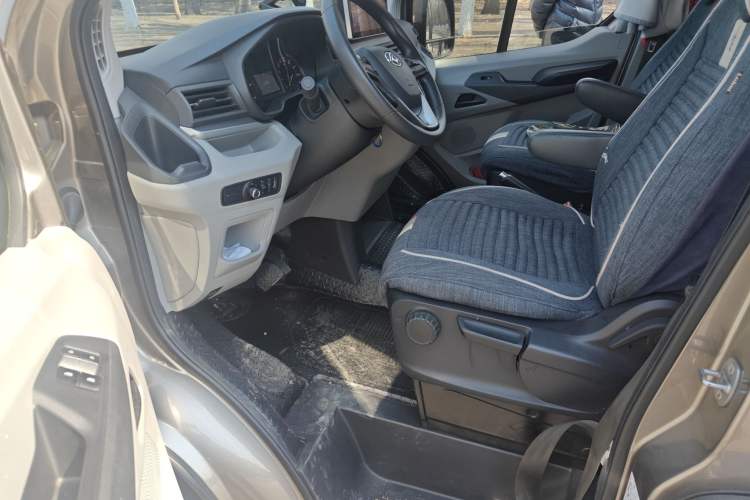 Used SAIC MAXUS Xintu V80 