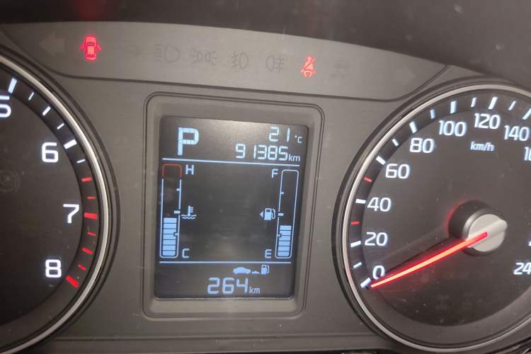 Used Kia KX3 2015 1.6L Automatic Two-Wheel Drive DLX Odometer Close Up