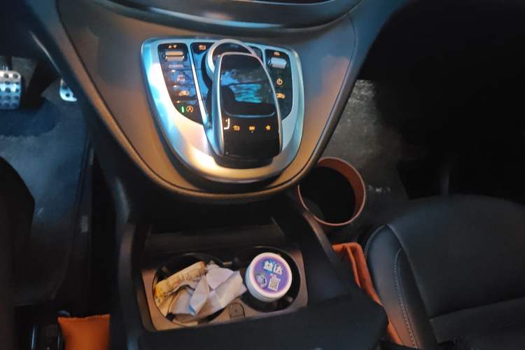 Used Mercedes-Benz V-Class 2018 V 260 AMG Sport Edition China V Emission Standard