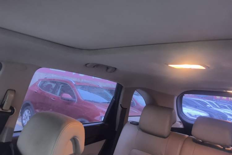 Used Chevrolet Captiva 2015 2.4L 4x4 Flagship Edition 7-Seater