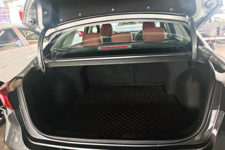 Used CHANGAN Eado 2023 Changan Edition PLUS Blue Whale NE 1.4T GDI DCT Prestige Version
